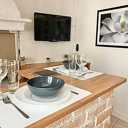 1 Bedroom - 12rp1
